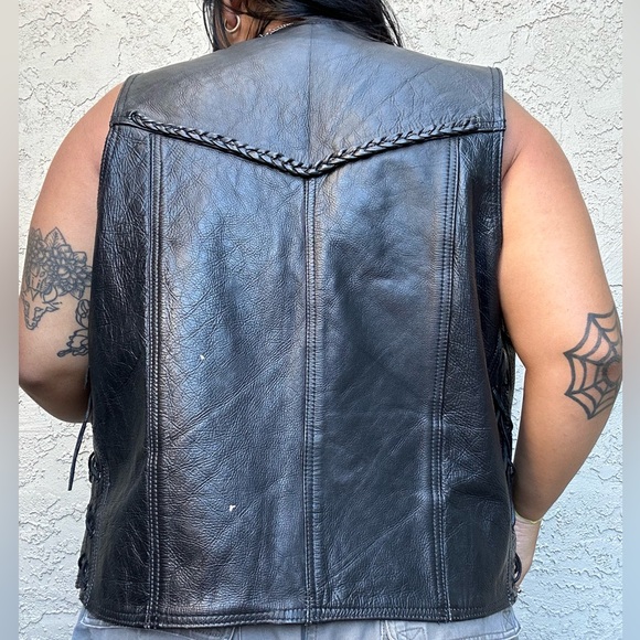 Biker's Leather Stuff Black Leather Vest - Picture 9 of 11